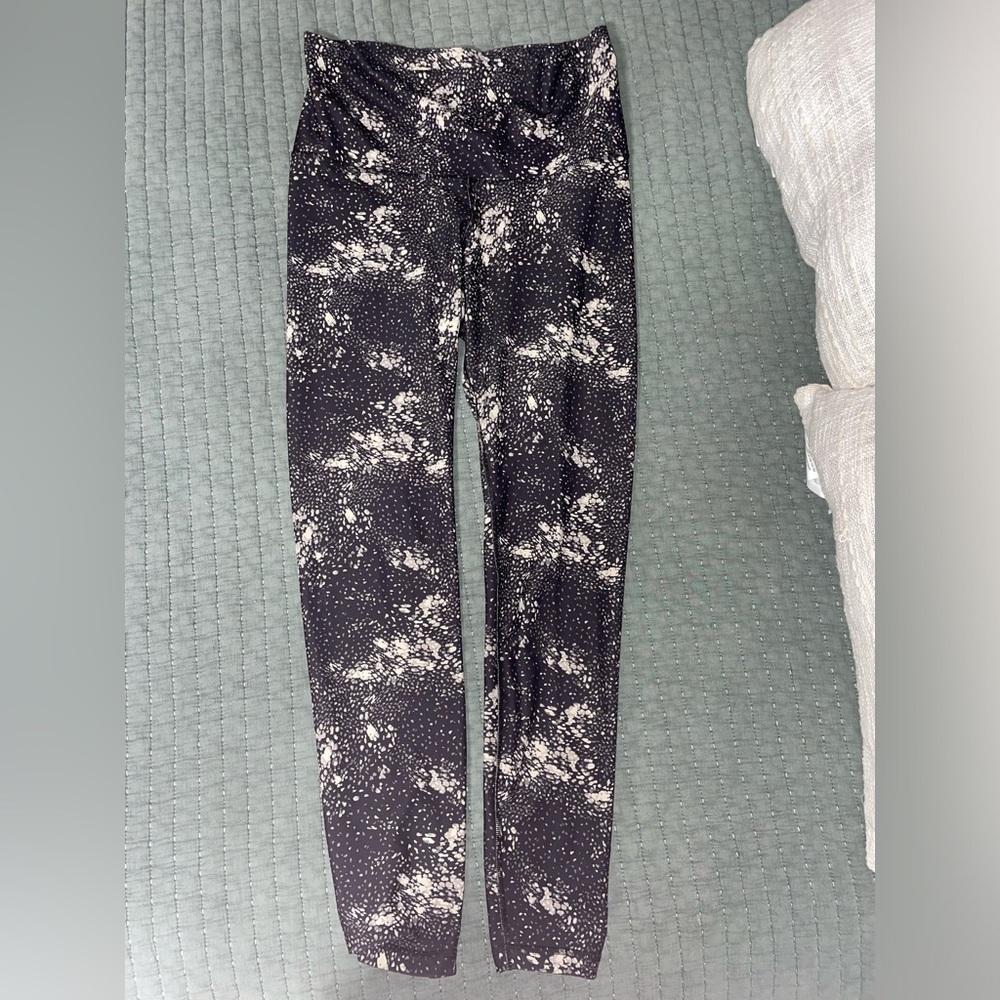 Old navy large athletic leggings